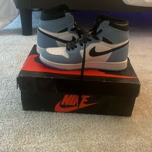 Air Jordan 1 Retro High OG 'University Blue'